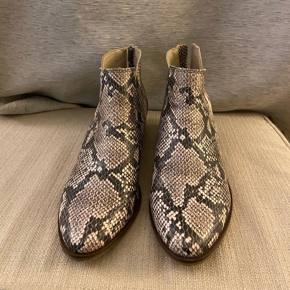 Dolce Vita Boots. size 8.5